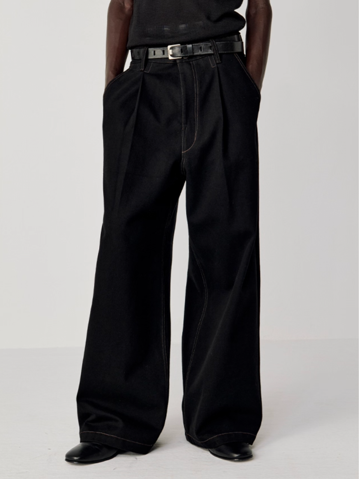 WASHED DENIM PANTS