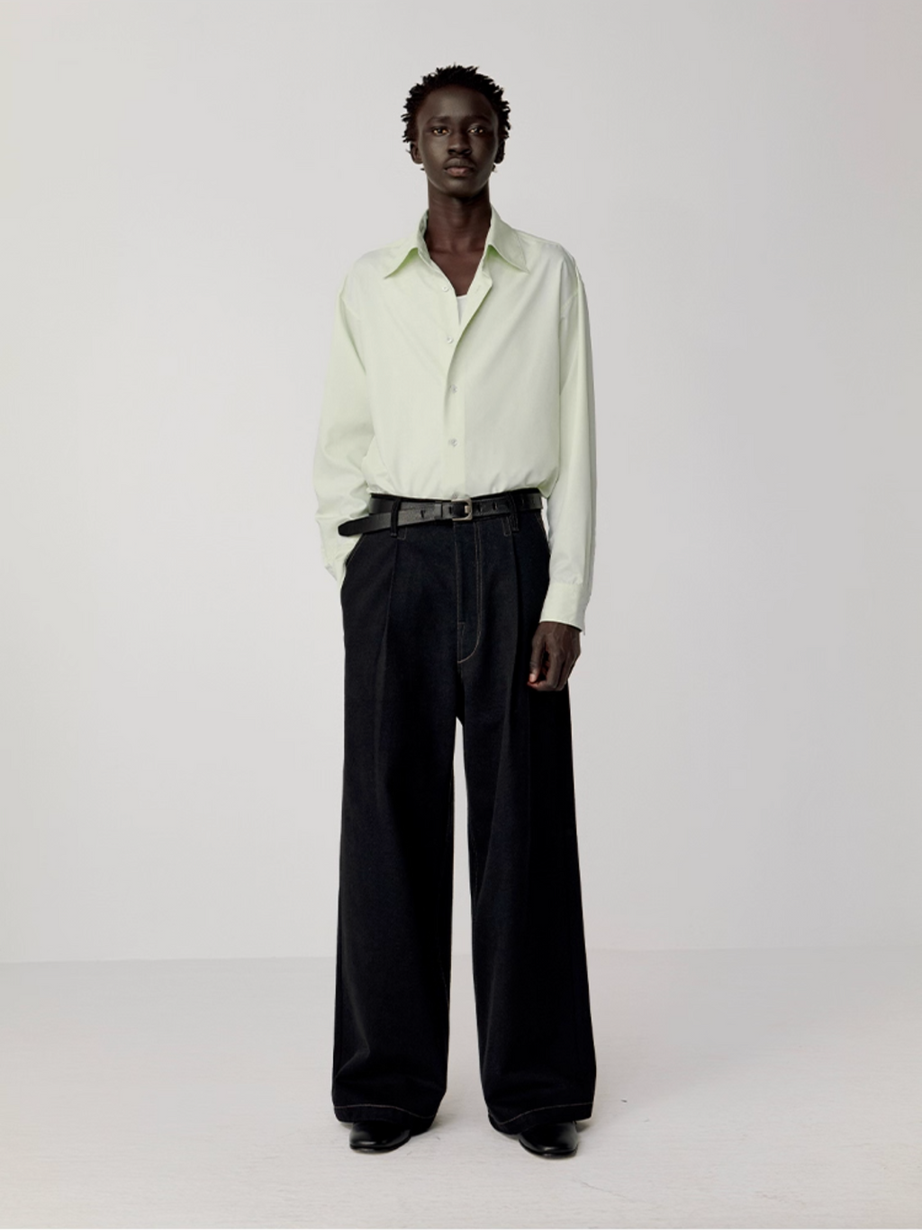 WASHED DENIM PANTS