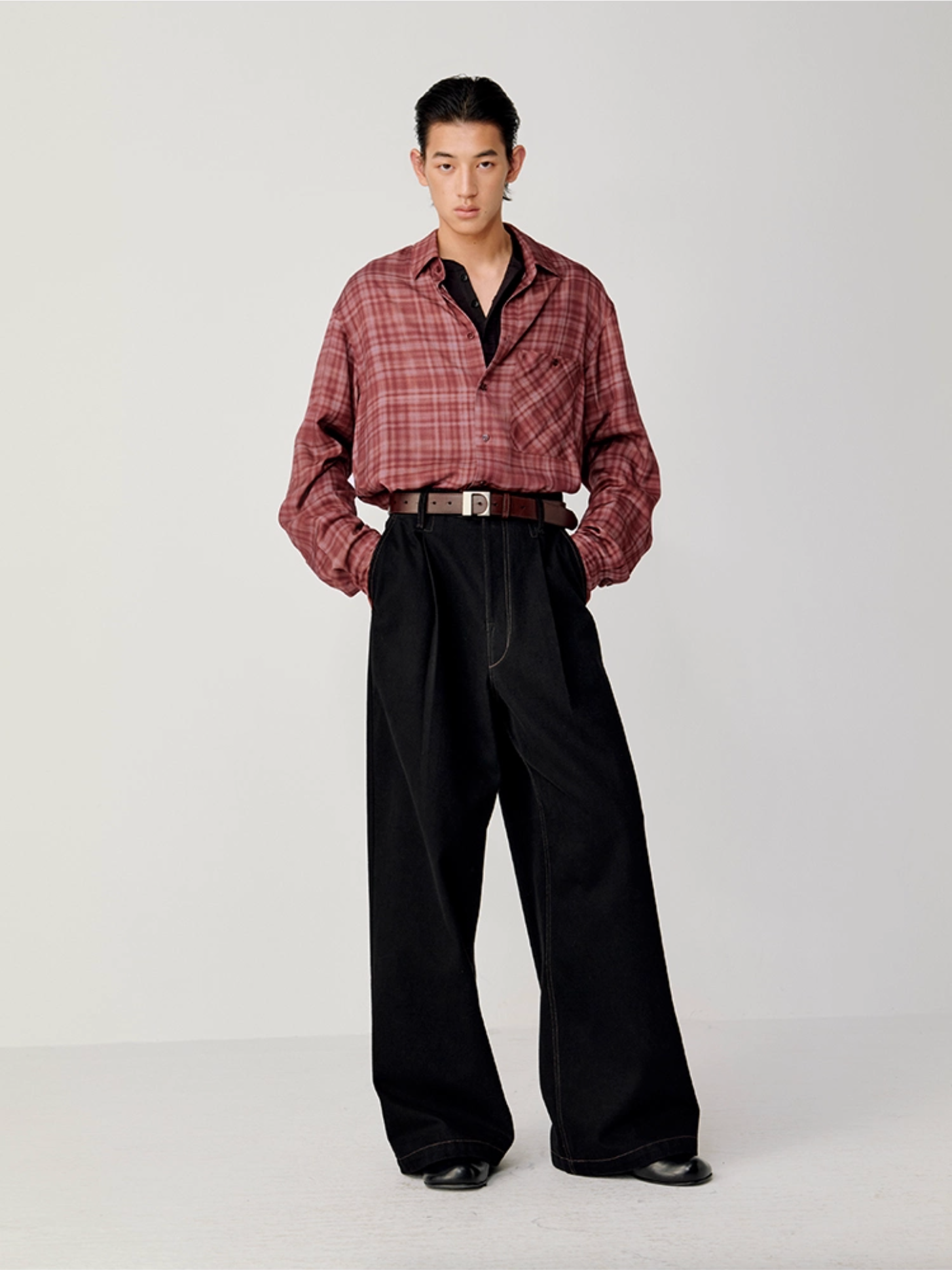 WASHED DENIM PANTS