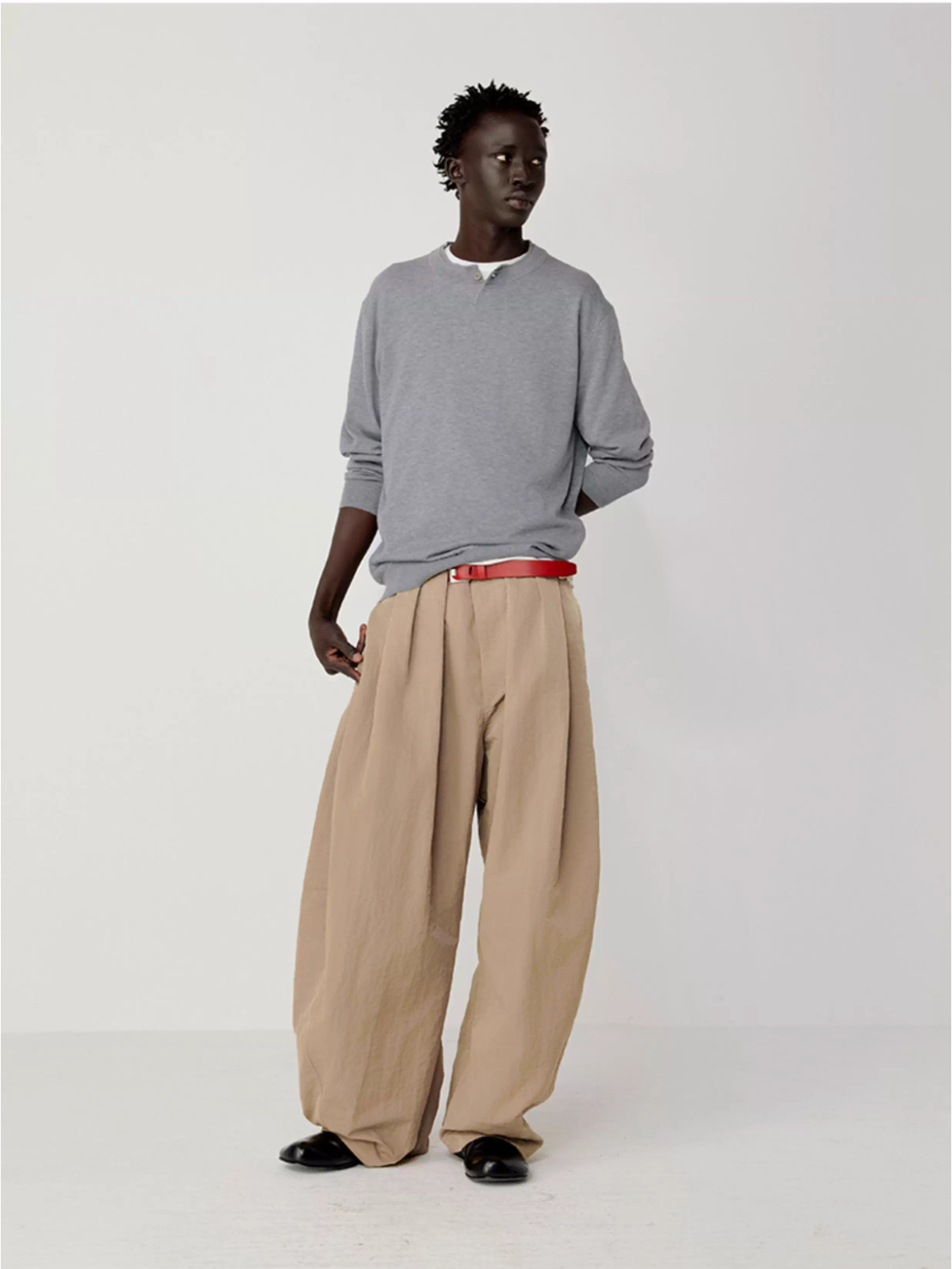 NYLON PLEAT PANTS