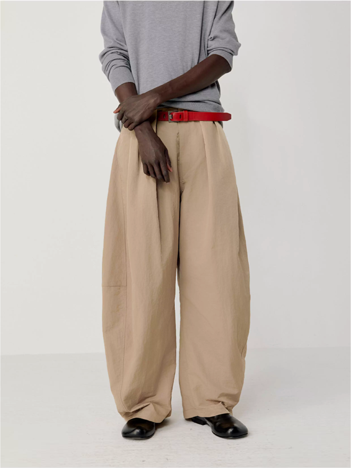 NYLON PLEAT PANTS