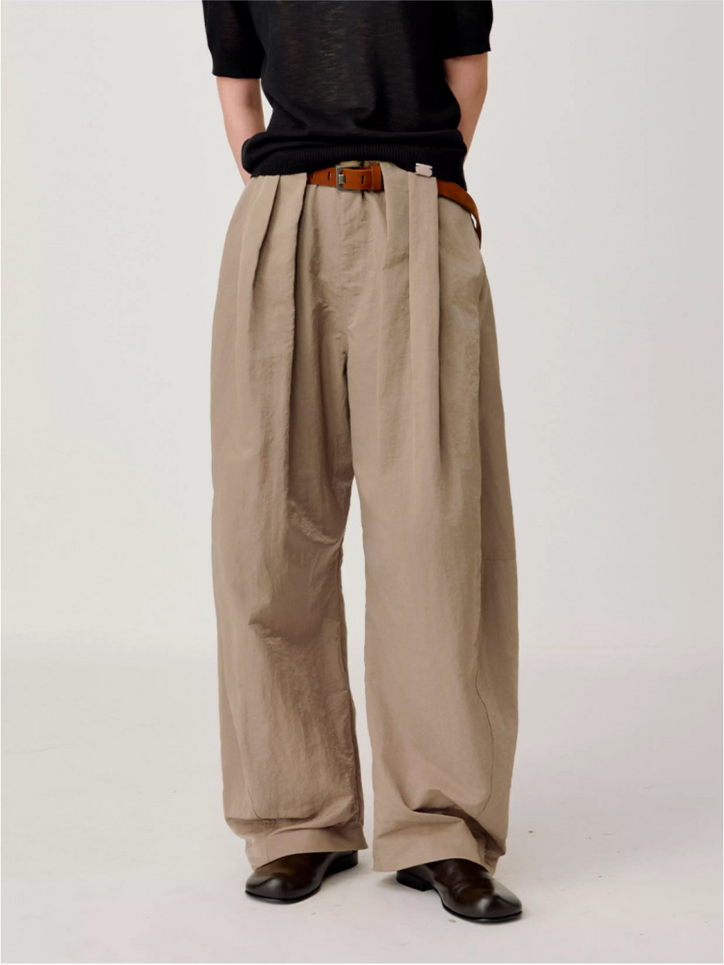 NYLON PLEAT PANTS