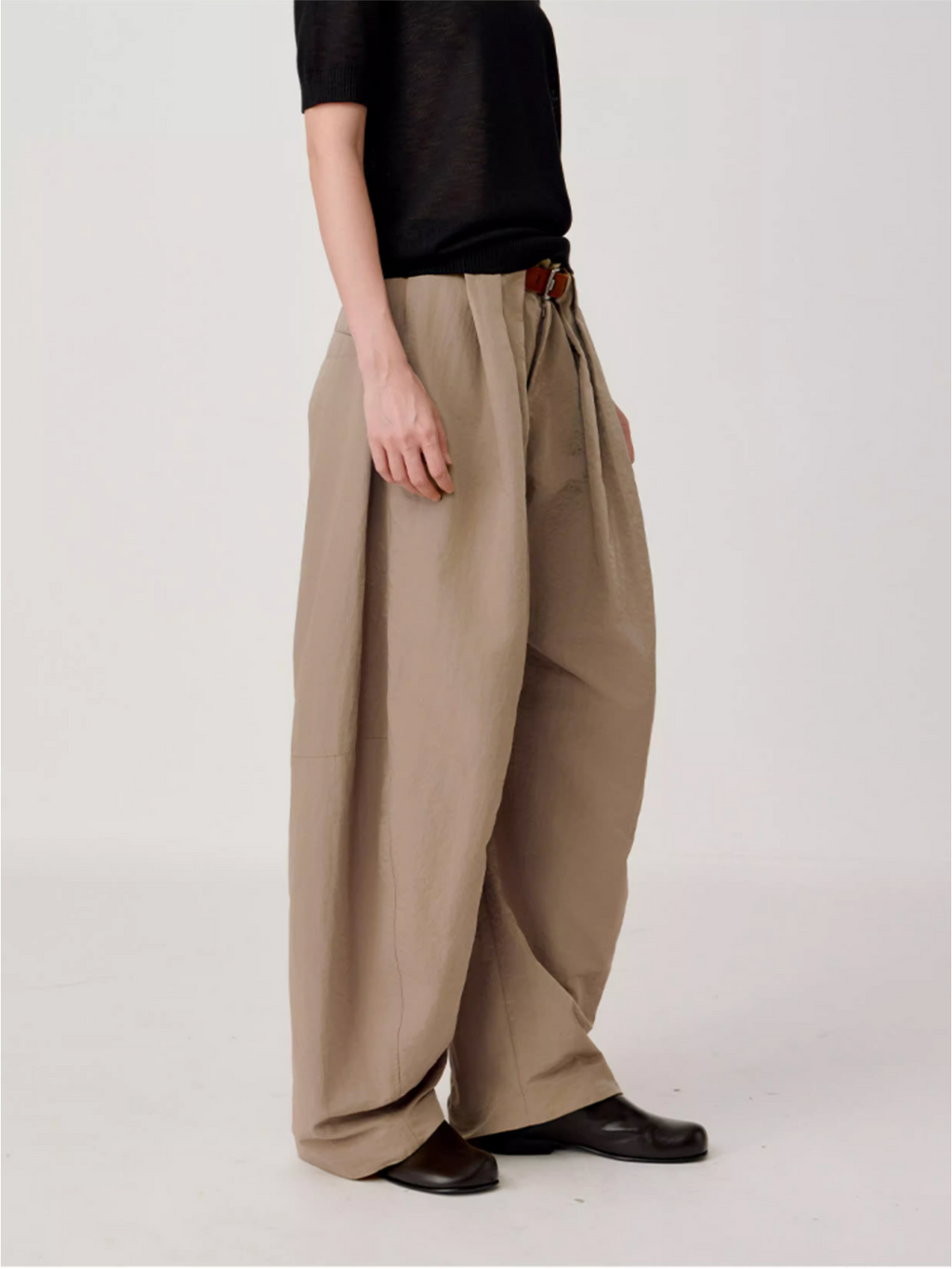 NYLON PLEAT PANTS