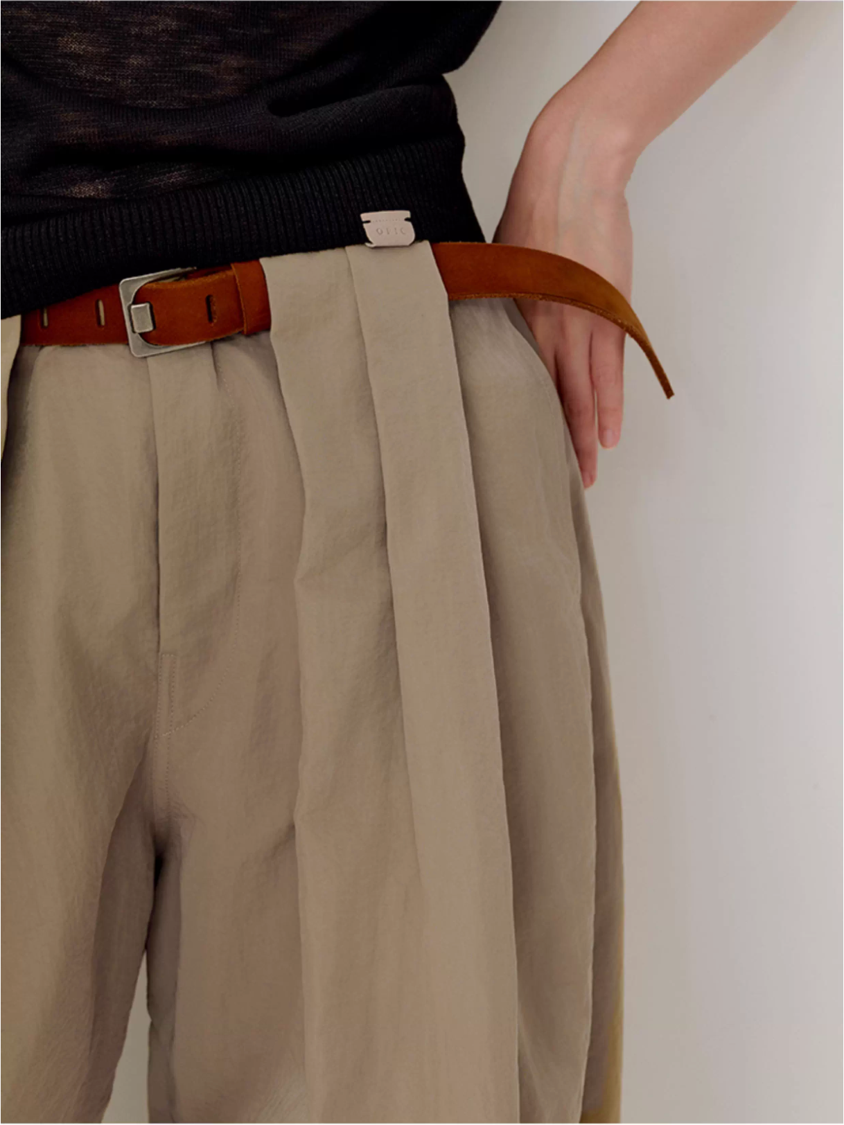 NYLON PLEAT PANTS