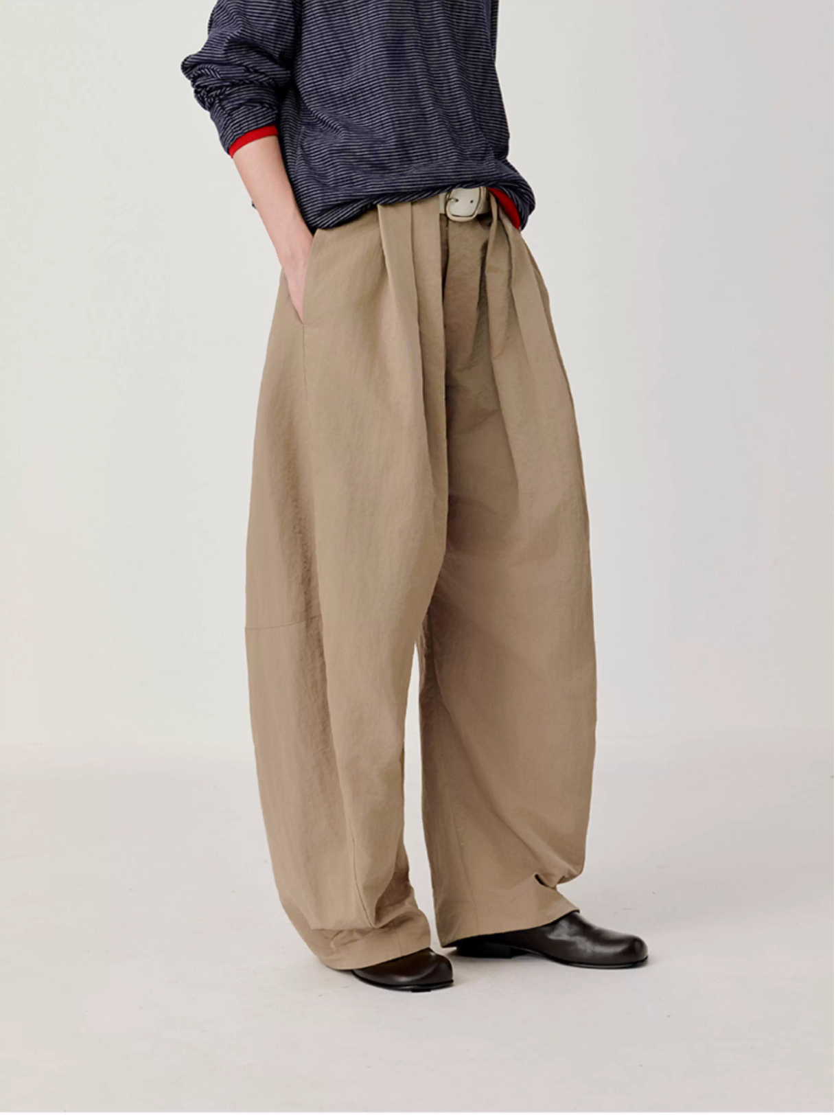 NYLON PLEAT PANTS