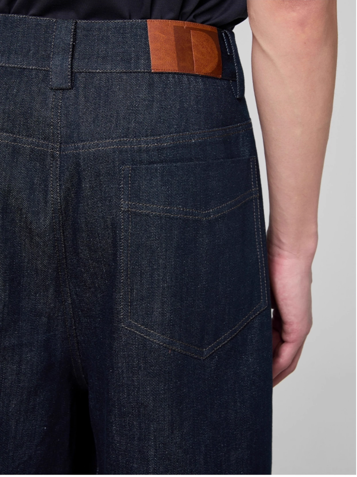 VINTAGE DENIM SHORTS
