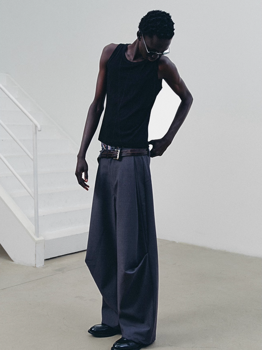 ERODED GRAY TROUSERS