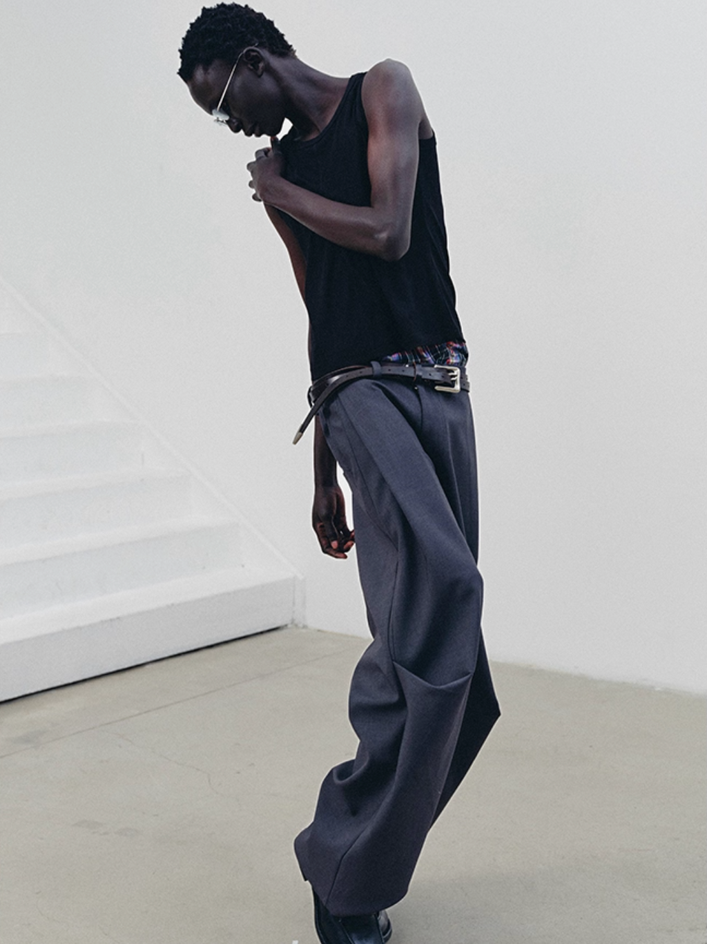 ERODED GRAY TROUSERS