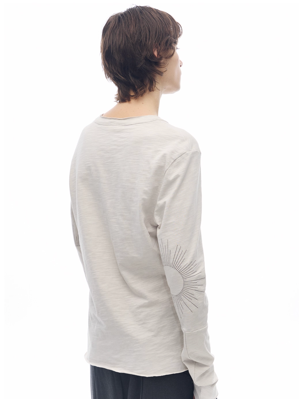 SUN EMBROIDERED HENLEY