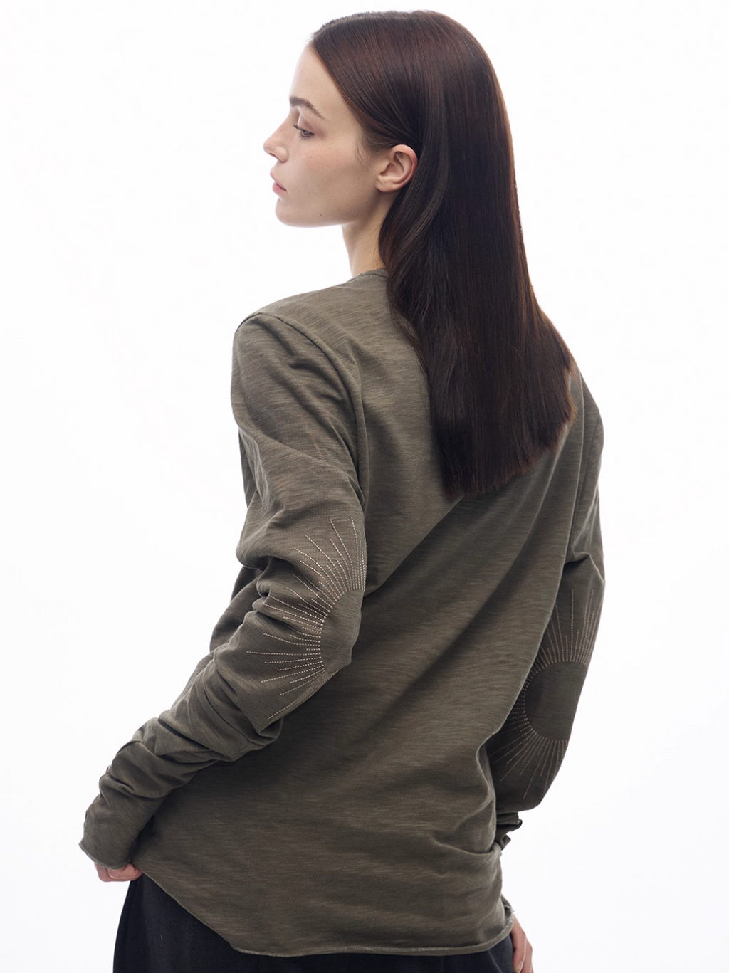 SUN EMBROIDERED HENLEY