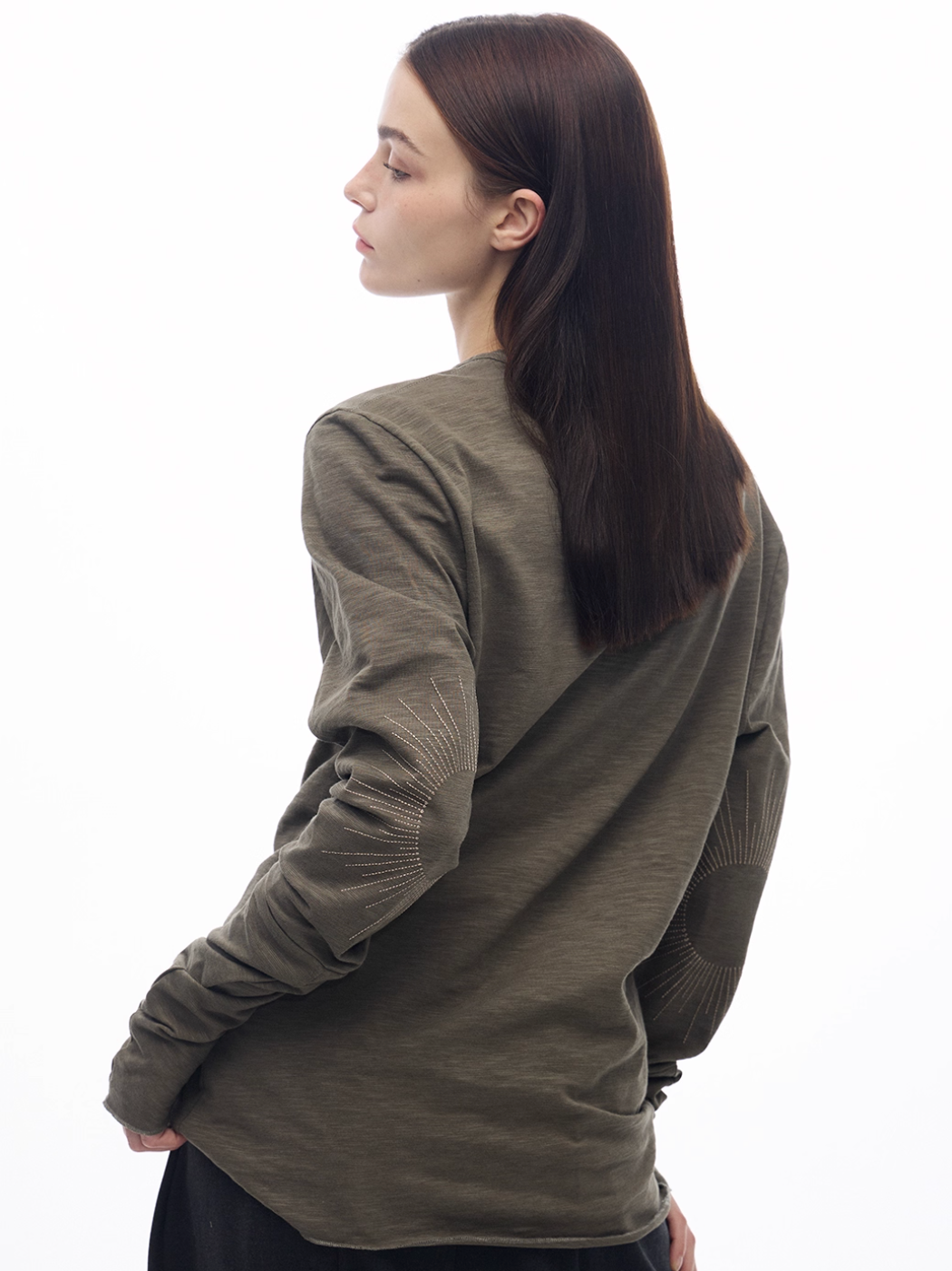 SUN EMBROIDERED HENLEY